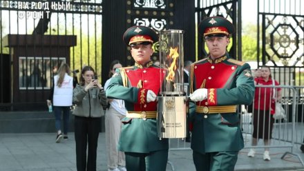 Частицу Вечного огня из Александровского сада Москвы доставят в Крым