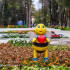 В Детском парке Симферополя установили фигурки пчёл