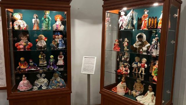 Бесплатная выставка кукол открылась в Ялте