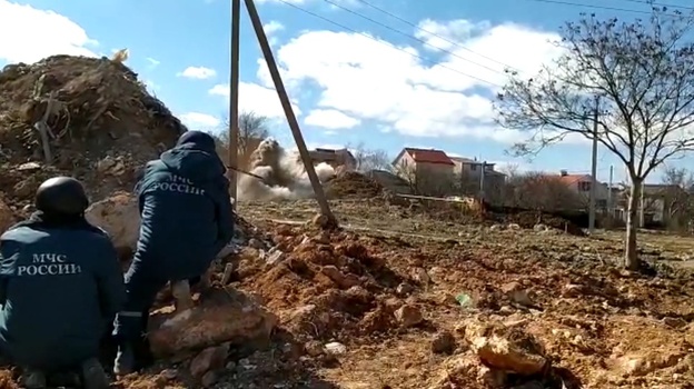 В Севастополе взорвали 50-килограммовую бомбу (ВИДЕО)