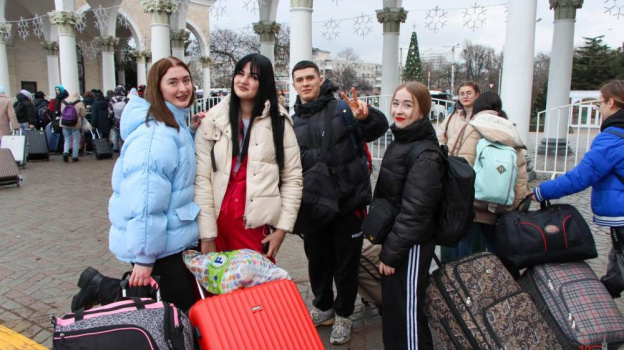 В Крым на отдых приехала группа детей из Белгородской области