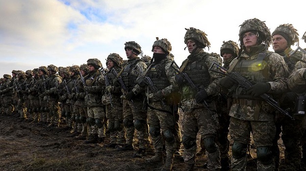 Украинские военные провели учения у границ Крыма