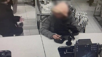 Жительница Ялты устроила шопинг за чужой счёт