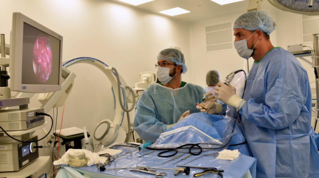 Крымские нейрохирурги применяют инновационный метод операции на гипофизе