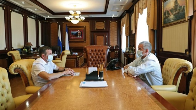 Крымские депутаты согласовали отставку Нараева