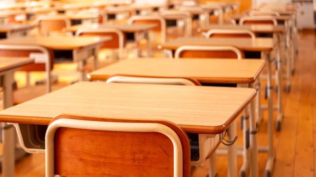 Около 70 школьных классов в Крыму перевели на «удалёнку»