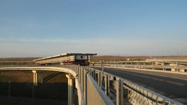 Первый пролет для Крымского моста отправили на объект для монтажа