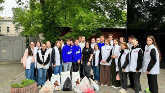 Волонтёры навестили животных в симферопольском приюте