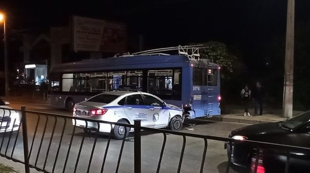 В полиции Севастополя прокомментировали столкновение с троллейбусом