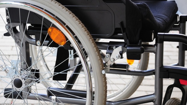 В Симферополе из больницы украли инвалидную коляску
