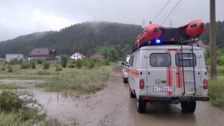 Детский интернат, школу и психиатрическую больницу затопило в Белогорске