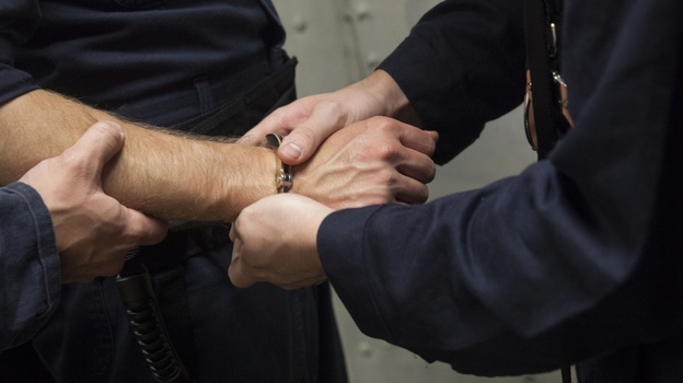 В Крыму преступник в федеральном розыске напился и «сдал» себя полицейским 