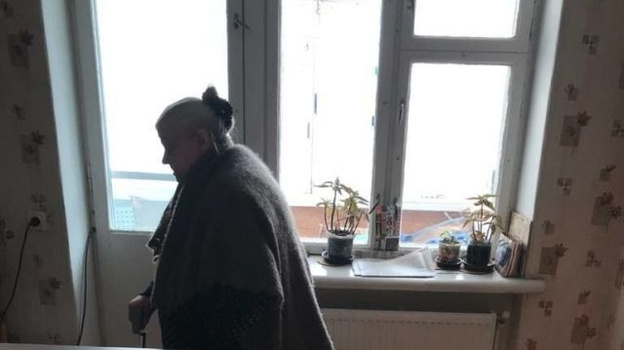 30 лет без тепла: в квартиру блокадницы из Феодосии провели отопление