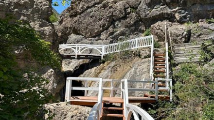 В Крыму открыли туристический маршрут на Арпатских водопадах