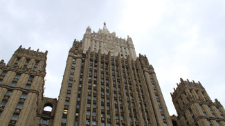 Россия сокращает штат своих дипломатических учреждений на Украине