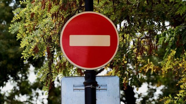 Два железнодорожных переезда перекроют в Севастополе