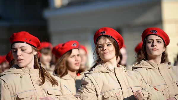 Ряды патриотических организаций Крыма пополнили 10 000 юнармейцев