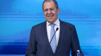 Глава МИД России Сергей Лавров едет в Крым