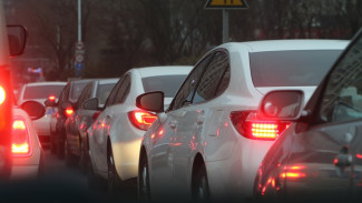 Больше трети автомобилистов Крыма ежегодно тратят неделю жизни на пробки