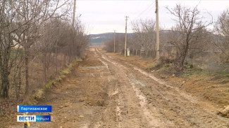 Дорога в крымском селе превратилась в бездорожье после строительства газопровода