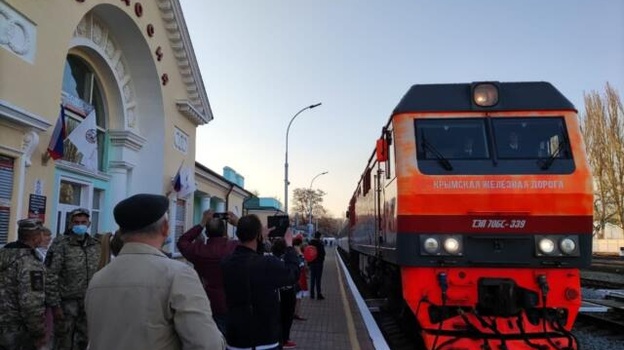 Первый прямой поезд из Москвы прибыл в Феодосию