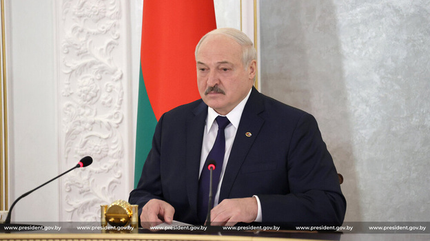 Лукашенко пожаловался на то, что Путин не взял его в Севастополь