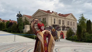 Театрализованное шествие прошло в Новом Херсонесе