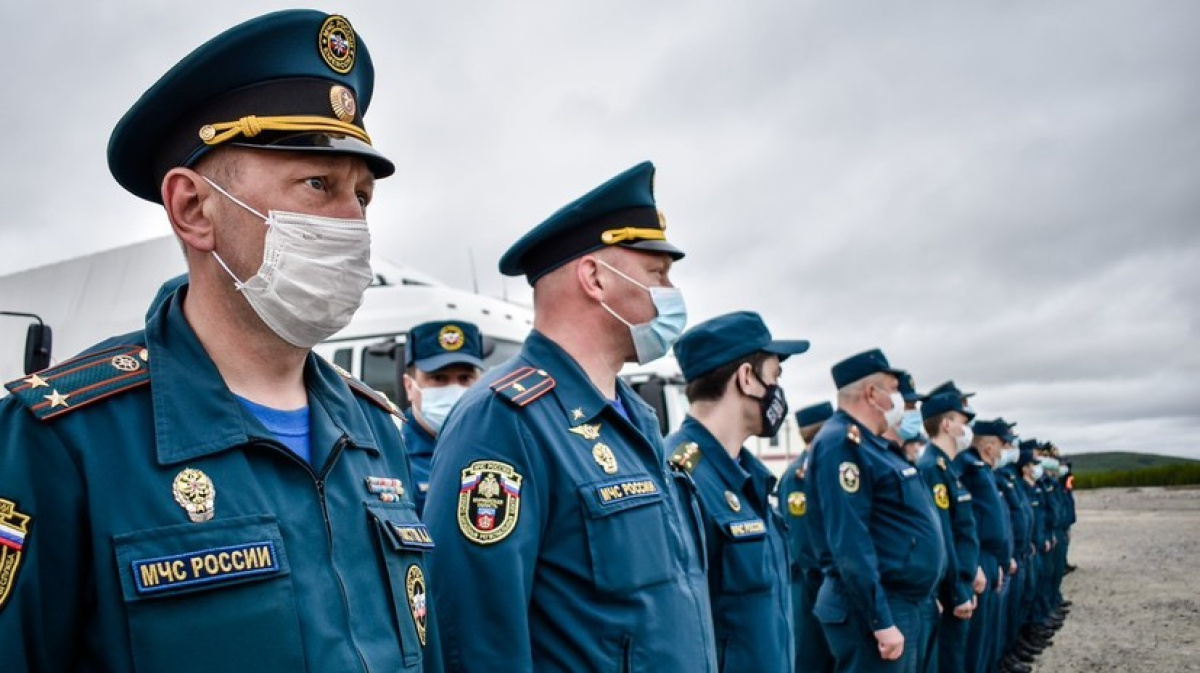 Отпуск мчс. МЧС Российской Федерации. Министерство по чрезвычайным ситуациям (МЧС России). Сотрудник МЧС. Цвета МЧС.