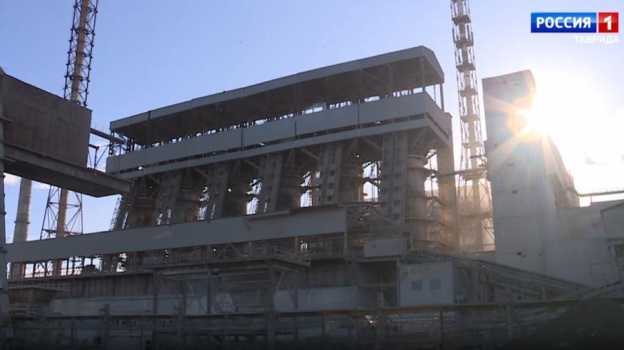 Туристы едут отдыхать на крымские заводы