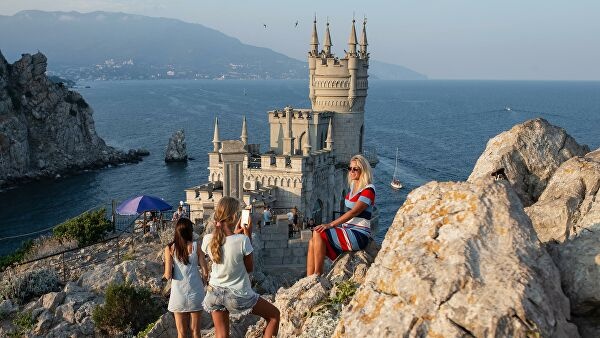Почти шесть миллионов туристов посетило Крым в этом году