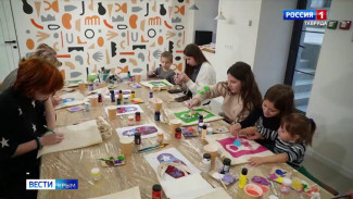 В Судаке более 50 женщин стали участниками тематической акции под названием «Портрет матери»