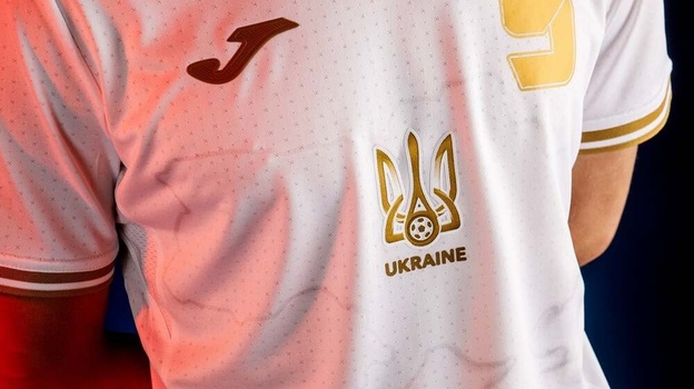 В Крыму раскритиковали новую форму сборной Украины