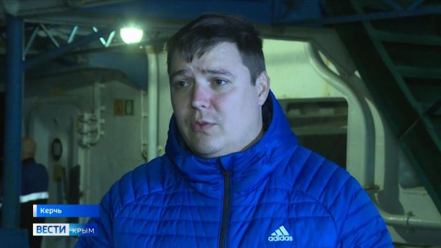 Директор порта Керчь назвал причину задержки в работе паромной переправы