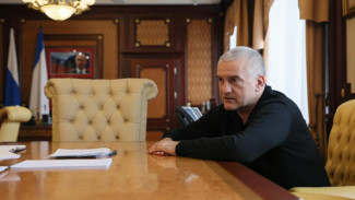 Аксёнов пообещал до конца дня вернуть свет в дома крымчан