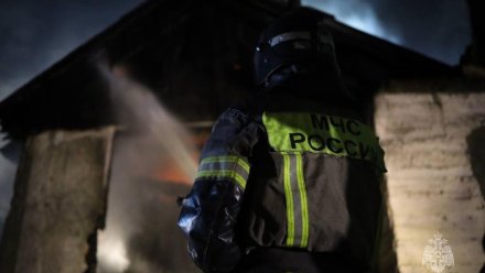 Мужчина отравился угарным газом на пожаре в Севастополе 