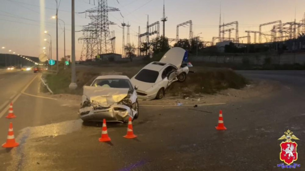 Два человека пострадали в ДТП на дороге Севастополь − Инкерман