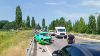 Водитель погиб, трёхлетняя девочка пострадала в ДТП на трассе в Крыму