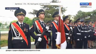 В Крыму в канун 9 Мая для ветеранов, тружеников тыла и детей войны провели парады с камерным оркестром