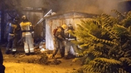 В Севастополе два человека сгорели в гараже