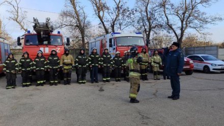 Масштабный пожар на заводе в Керчи потушили спасатели  в ходе учений