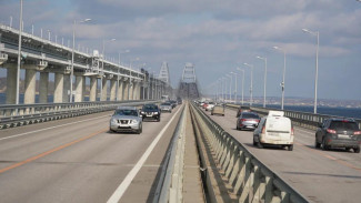Строители со всей России восстанавливали Крымский мост