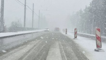 На дорогах Ялты и Алушты затруднено движение из-за снегопадов