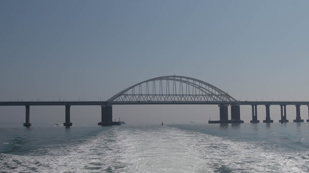 Украина признала Крымский мост своим