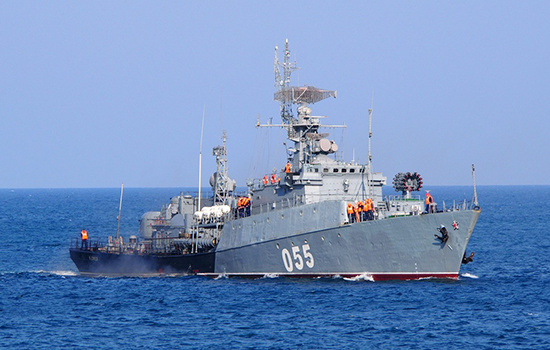Черноморский флот «спас» аварийный корабль у берегов Крыма