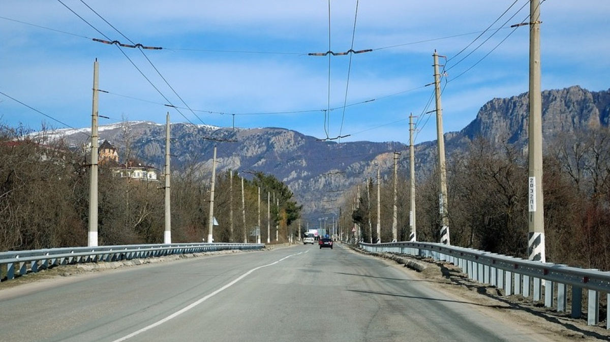 Симферополь алушта. Перевал Симферополь Алушта. Ангарский перевал Крым. Симферополь Ялта перевал. Дорога Симферополь-Алушта перевал.