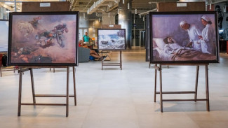 В симферопольском аэропорту открылась выставка в честь 100-летия художника