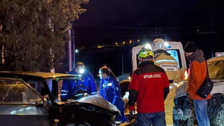 На трассе «Алушта — Ялта» столкнулись две легковушки