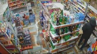 В Севастополе мужчина ограбил продуктовый магазин