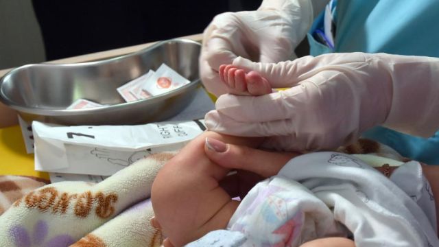 Около двух тысяч крымских семей не могут иметь детей