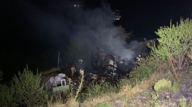 В горящем доме в селе под Алуштой взорвался газовый балон